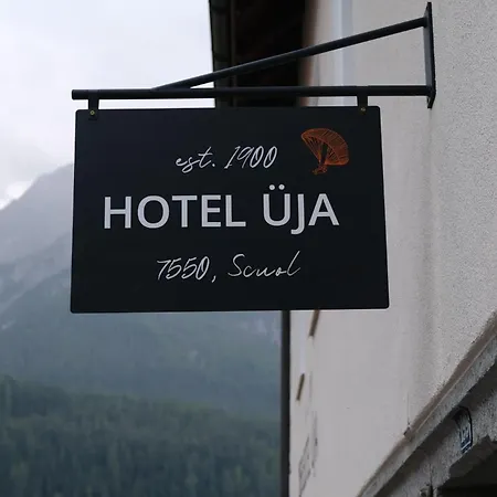 Szálloda Ueja Scuol