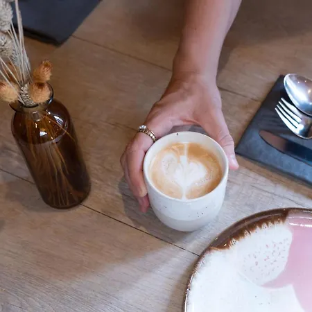 Boutique Ueja Hotell *