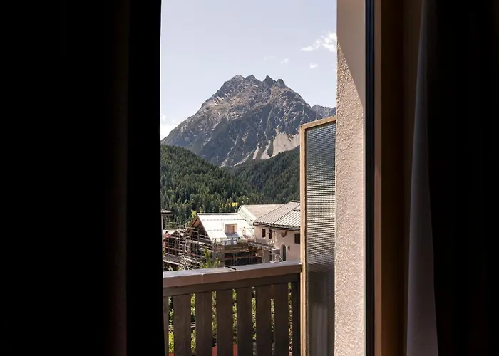 Hotel Boutique Ueja Scuol