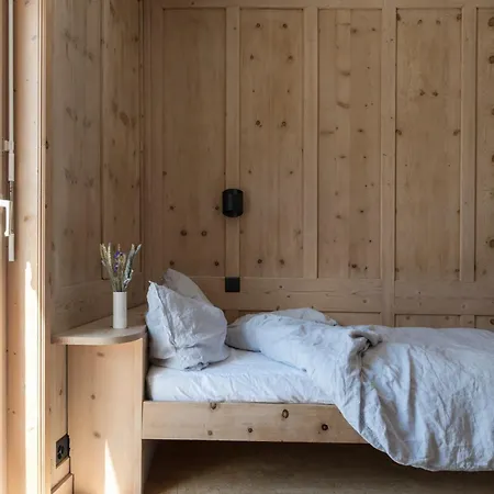 Boutique Ueja 스쿠올