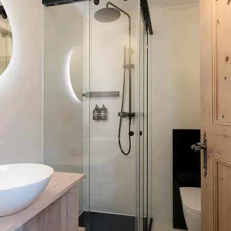 Boutique Ueja 스쿠올